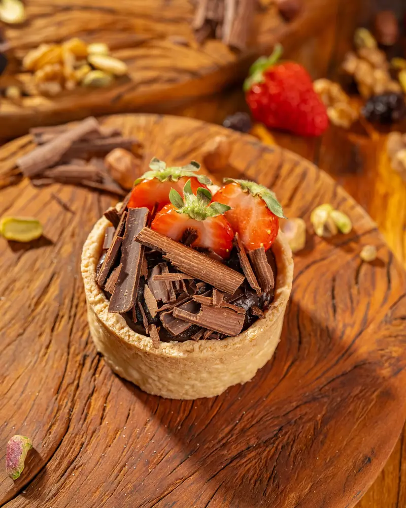 Tartelete de chocolate com morangos