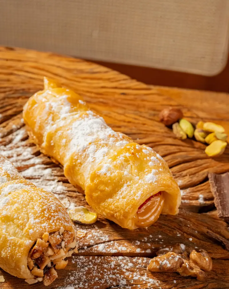 Cannoli recheado